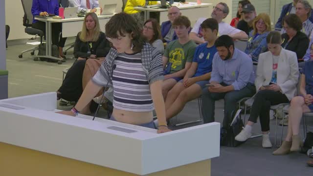 Activist calls for divestment from Israel amid oppression concerns