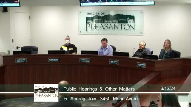 Residents Rally for Development to Revitalize Vacant Lot