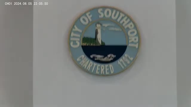 City manager contract extension sparks heated debate