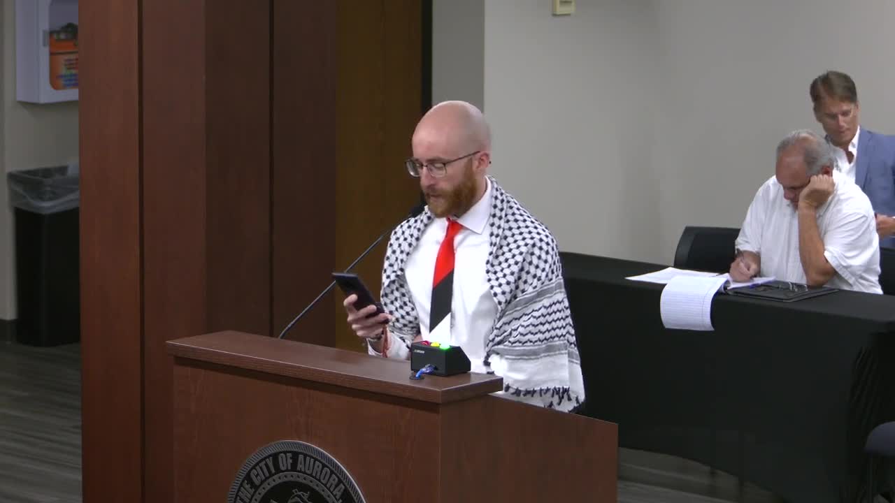 Activist demands ceasefire as US funds alleged war crimes