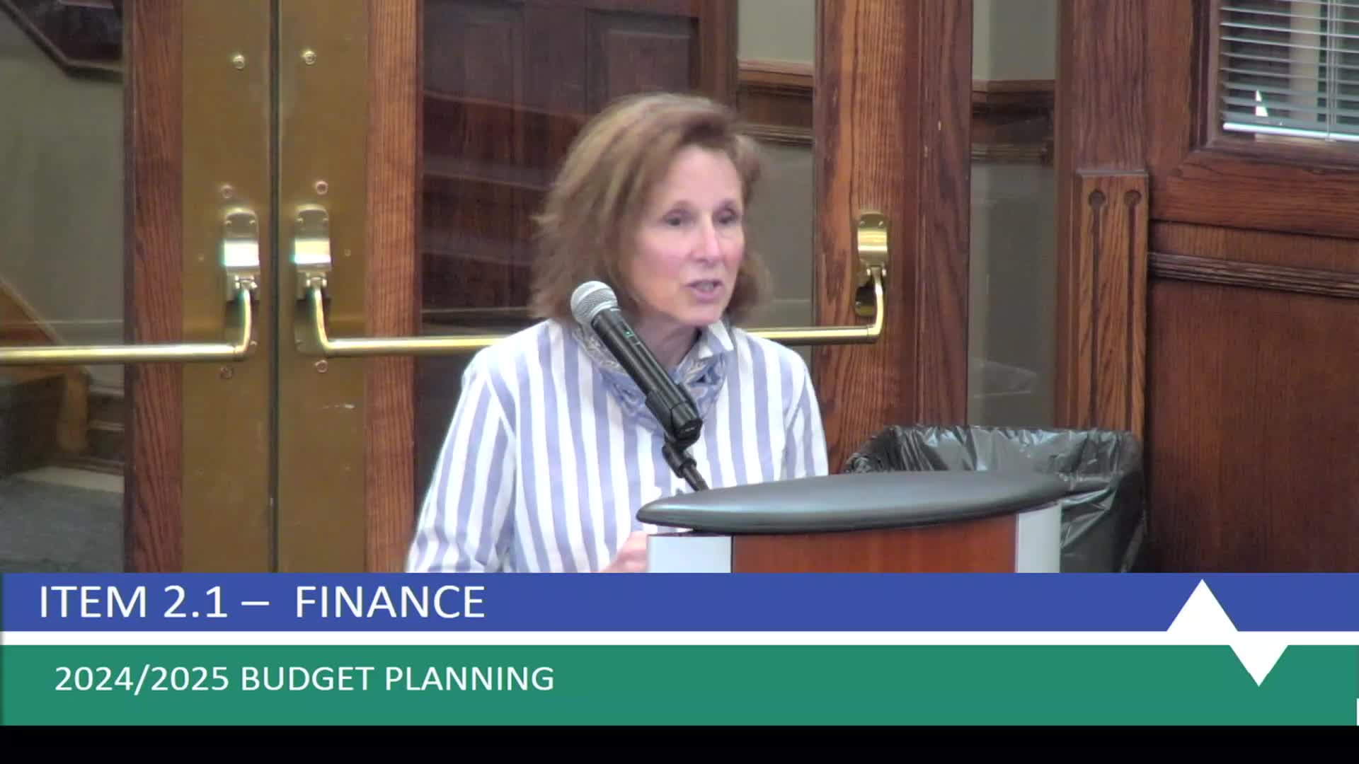 City leaders clash over library funding crisis