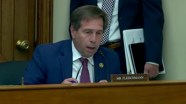 AI's energy demands spark nuclear power discussions