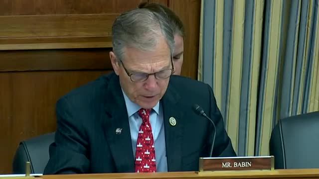 Biden administration faces LNG export dilemma amid global tensions