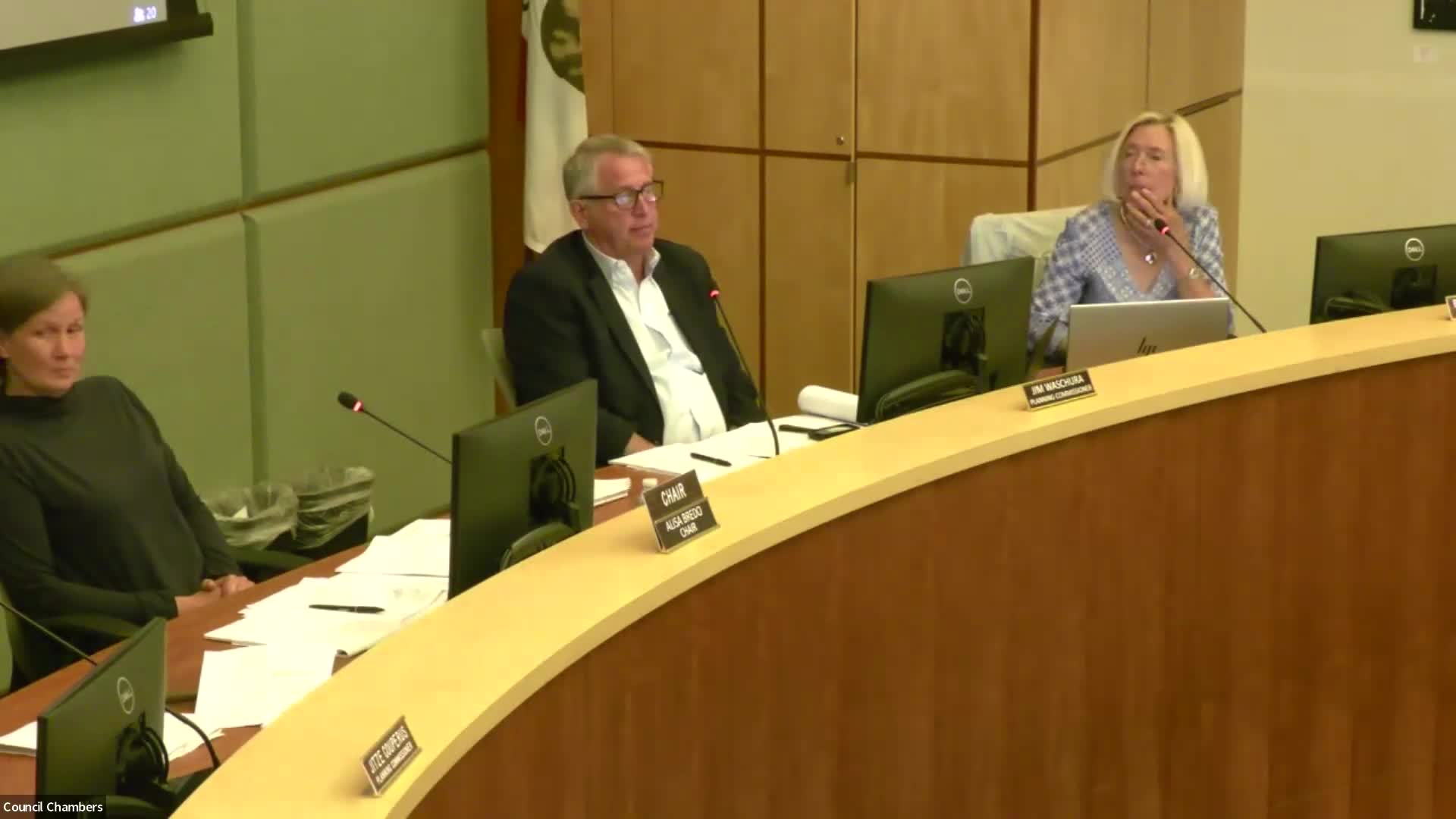 Planning Commission Approves Controversial Landscape Permit