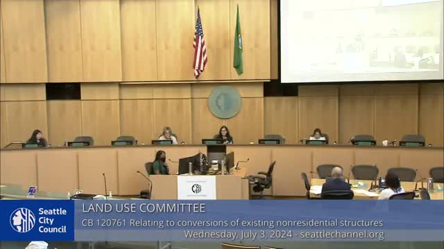 City Council Advances Bill to Revitalize Downtown Storefronts