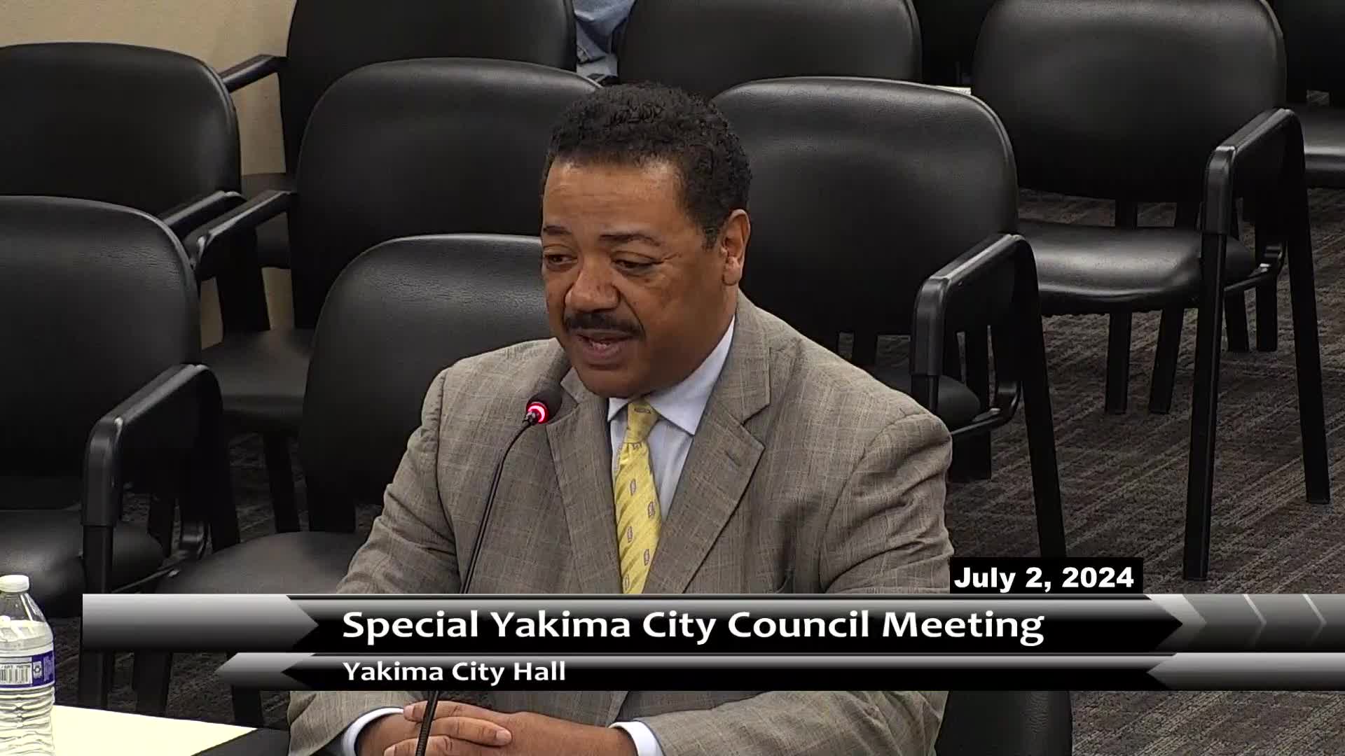 Expert offers solutions for Yakima's economic revival