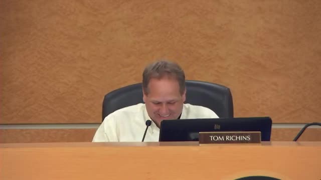 City Council Moves to Regulate Sidewalk Vendors Amid Controversy