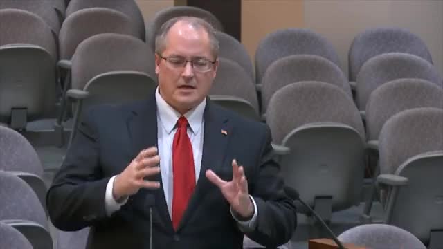 Union leader warns of war over collective bargaining rights