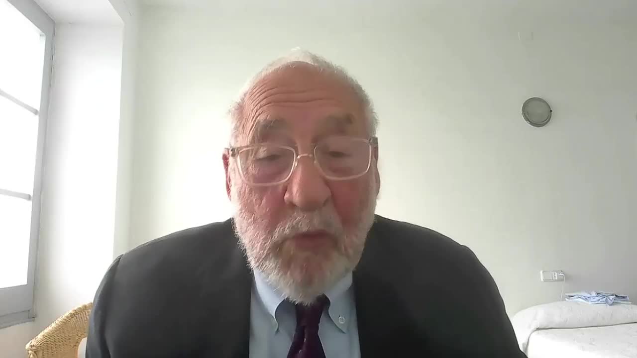 Senators clash over tax code and economic inequality