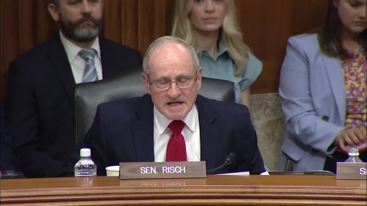 Senators clash over controversial federal land management plan