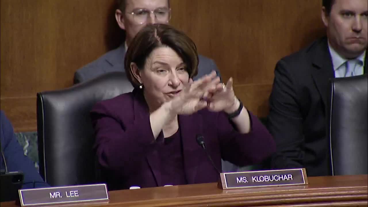 Senators call for urgent antitrust reforms to protect Americans