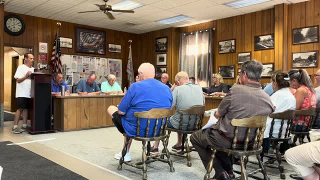 Mayor faces backlash over threats to citizens' homes