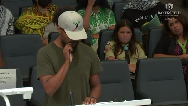 Activist confronts council over Gaza crisis inaction