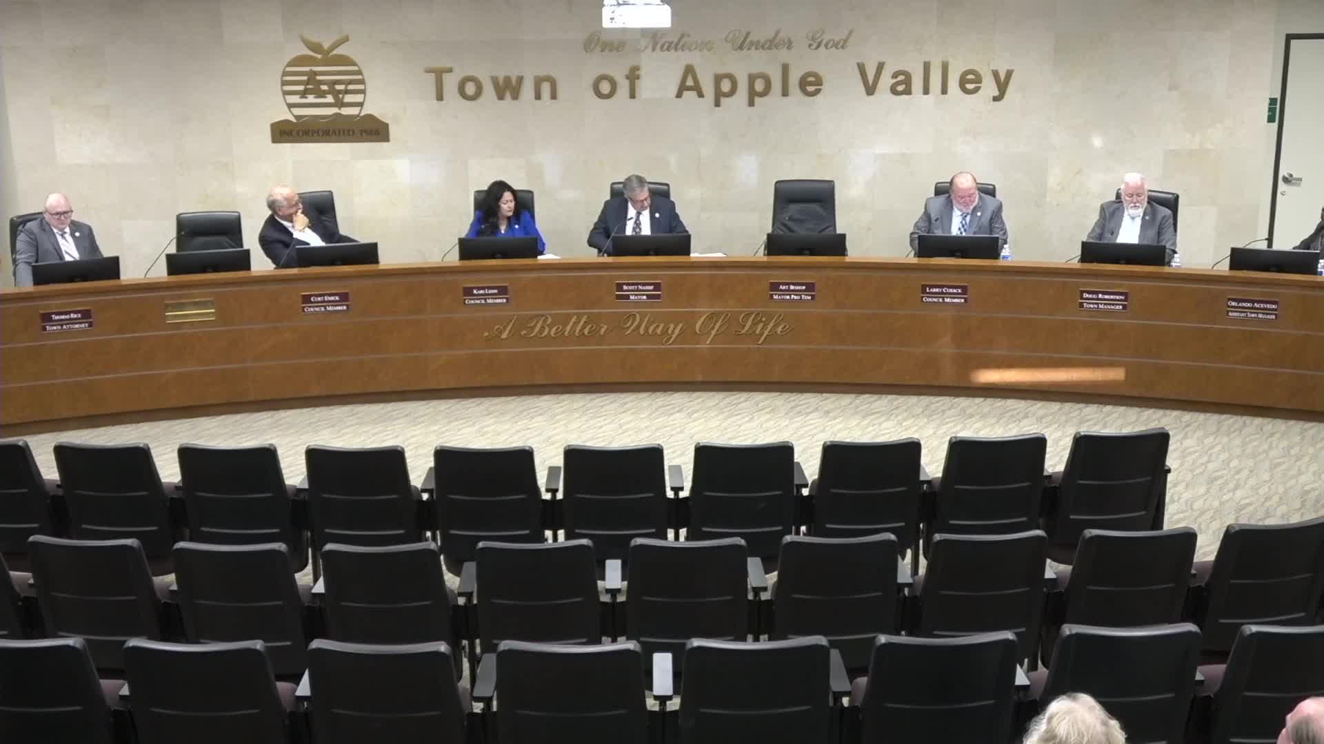 Governor confronts crime policy amid rising theft concerns