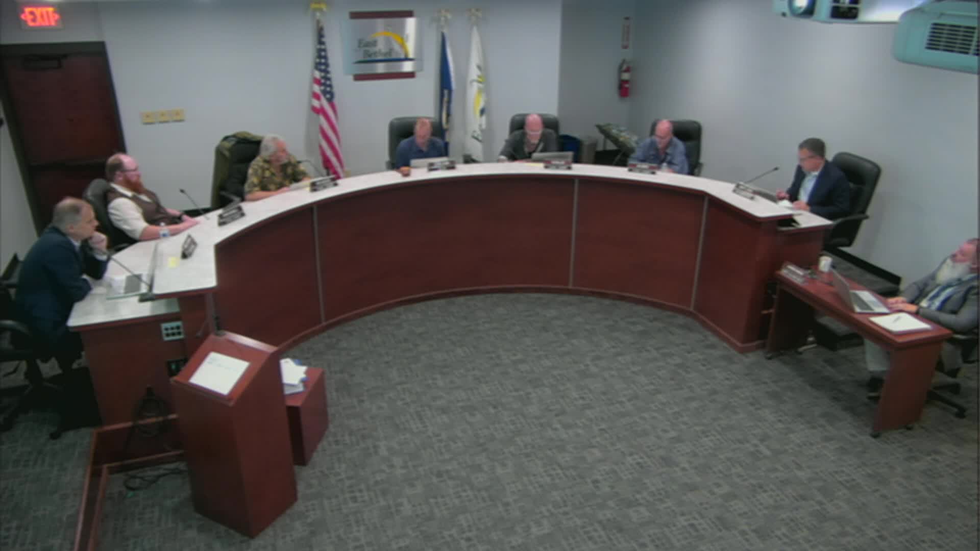 City grapples with virus outbreak disrupting airport operations