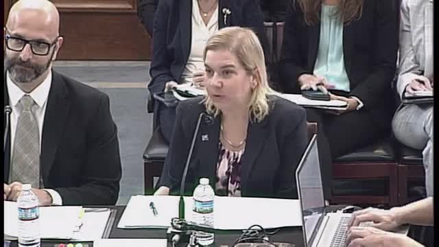 CDC Faces Scrutiny Over Data Gaps and Public Health Response