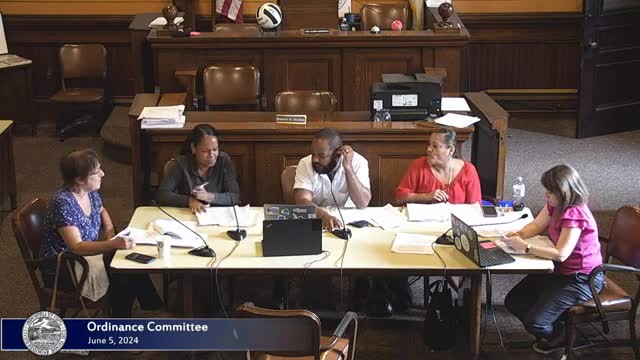 Residents Fear Traffic Chaos from New Business Opening