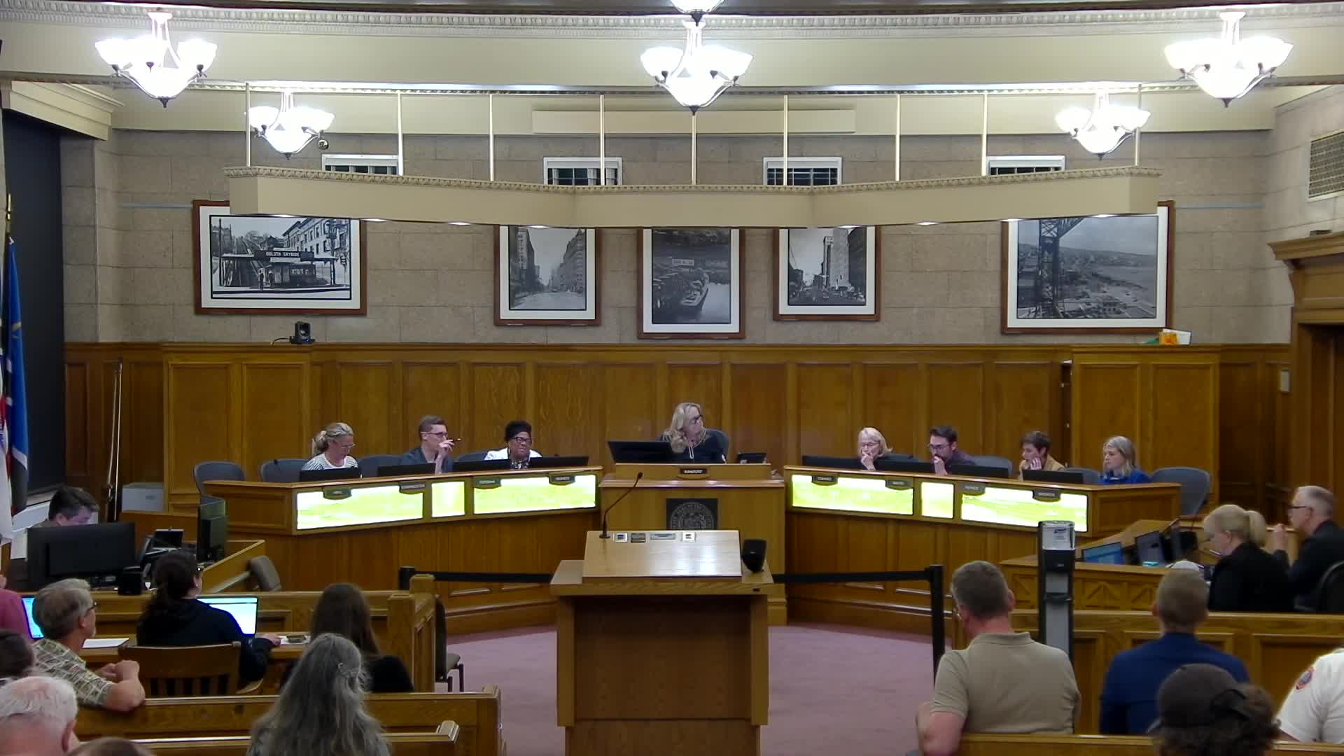 City Council votes to criminalize skywalk defacement