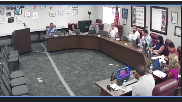 Toronto High School tackles smartphone distraction with new policy