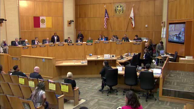 City Council Approves Controversial Sidewalk Vending Permit Fee