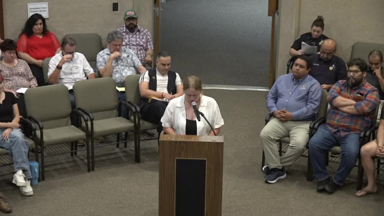 Activist urges city council to confront medical debt crisis
