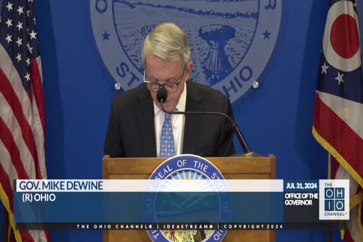 Governor pushes for constitutional reform to end political map drawing