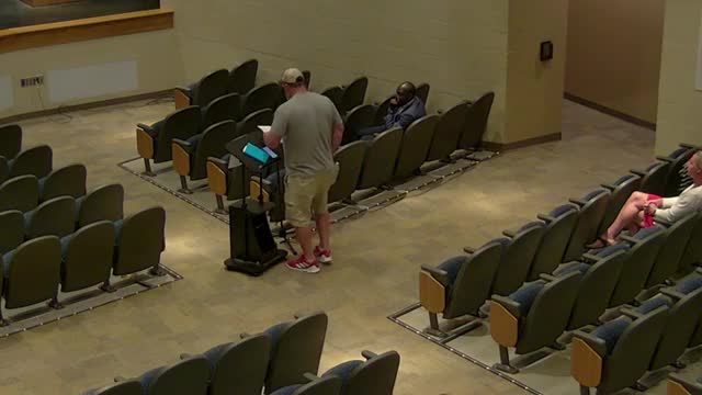Tensions flare during school tour as confrontation erupts
