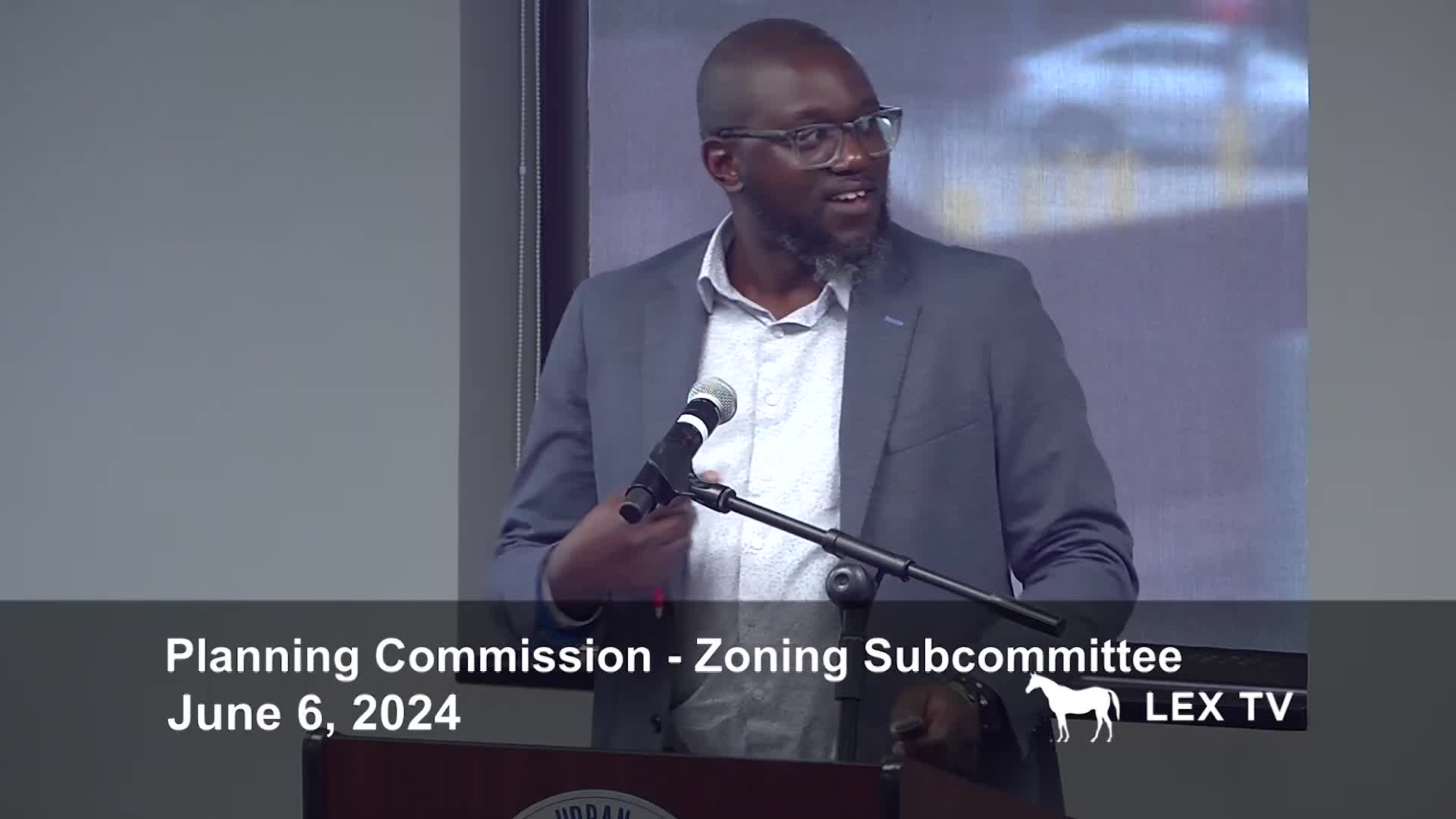 City Council Moves to Combat Light Pollution with New Ordinance