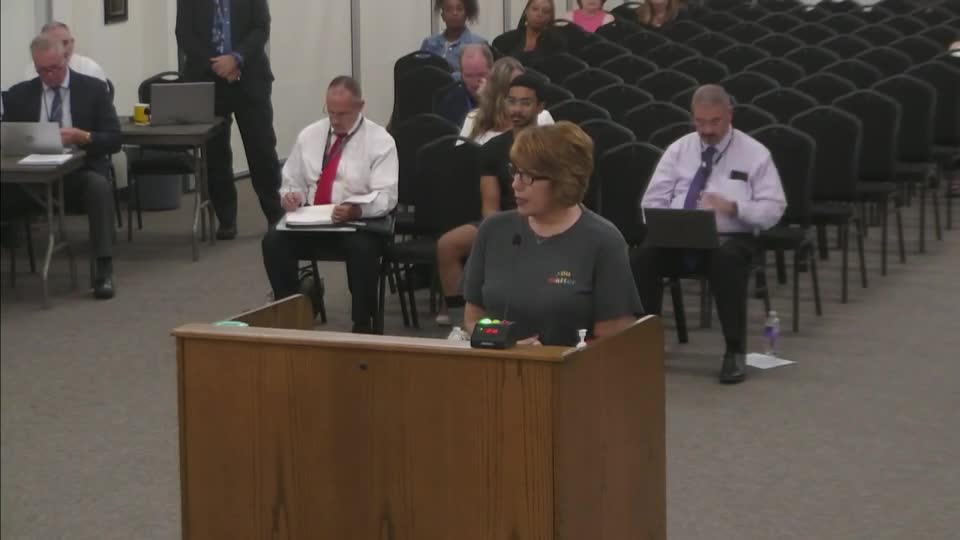 Educator calls for urgent reforms in school cell phone policies