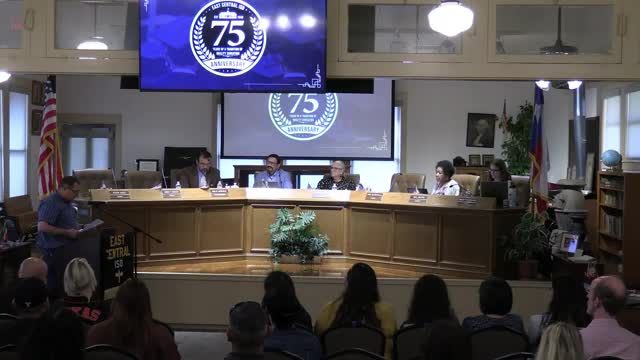 School Board Considers Strict Cell Phone Policy to Boost Learning