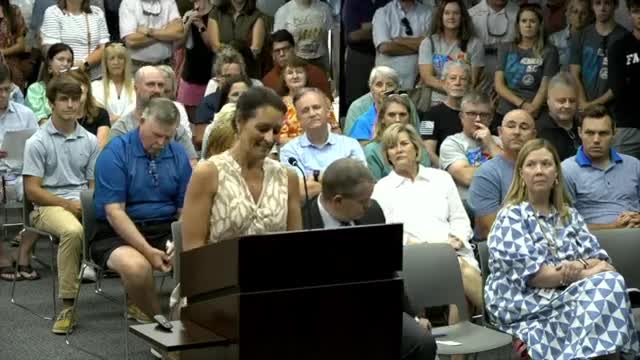 Parents rally to protect student led organizations in Oconee County