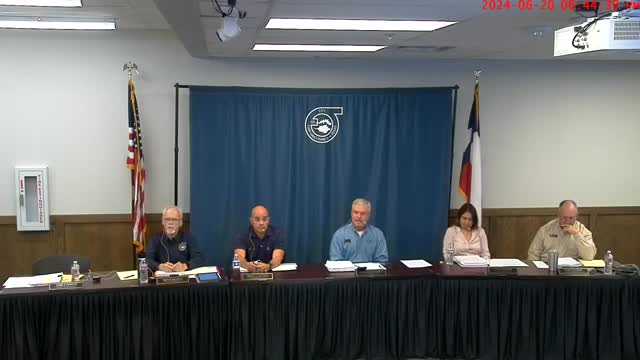 Heroic duo saves life in dramatic rescue effort