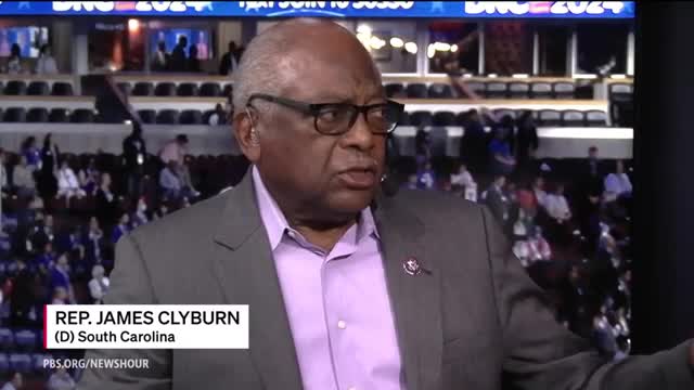 Hezbollah launches barrage of rockets at Israel