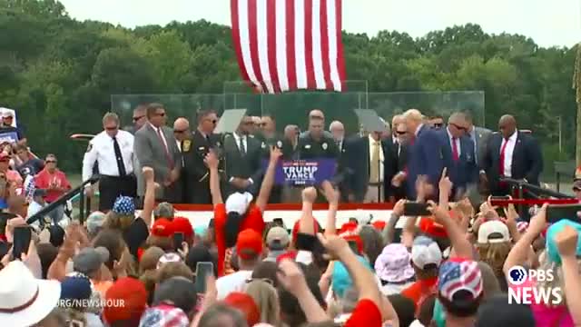 Trump rallies supporters while Harris faces pivotal convention moment