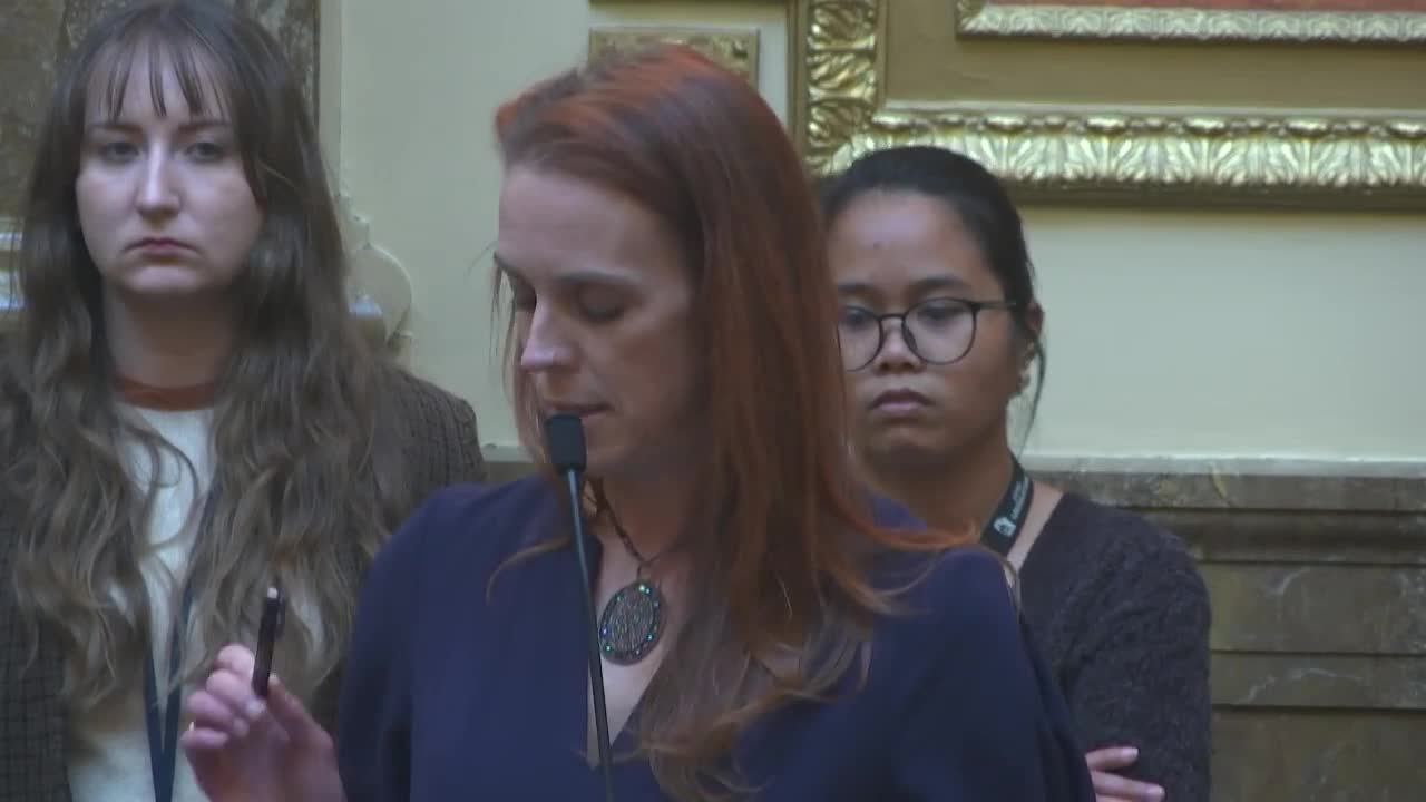 Lawmakers clash over controversial constitutional amendment