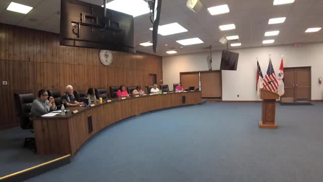 Community rallies for students as school year kicks off