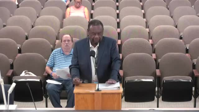 Council members clash over liquor store regulations in Shreveport