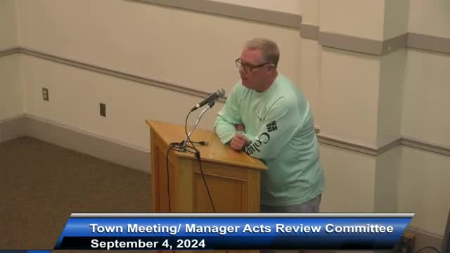 Community debates town manager's future amid rising tensions