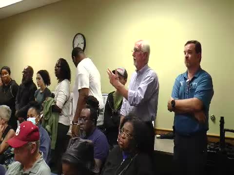 City officials clash over traffic lights and safety concerns