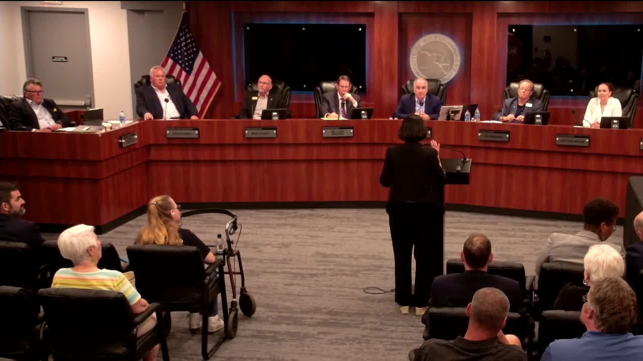 City grapples with urgent need for new city manager