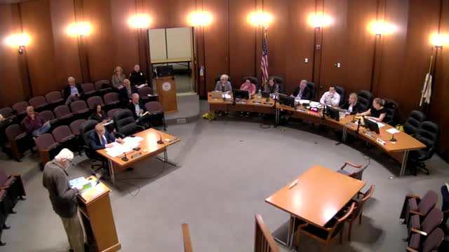 City Hall hours mislead residents causing frustration