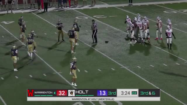 Warrington dominates Holt with stunning fourth quarter comeback