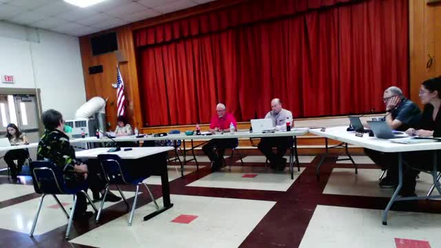 School board approves new virtual learning plan amid debate