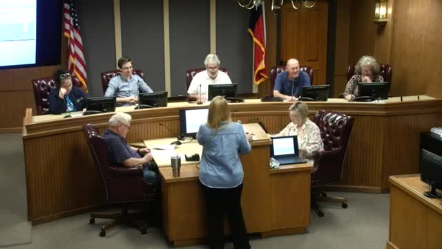 City approves vibrant repainting of historic Farmers Market