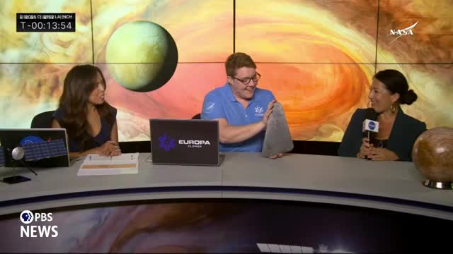 Poet Laureate connects art and science for space mission