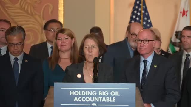 Lawmakers tackle gas price spikes with new transparency bill