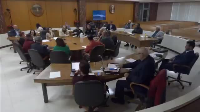 City leaders tackle homelessness in urgent community meeting