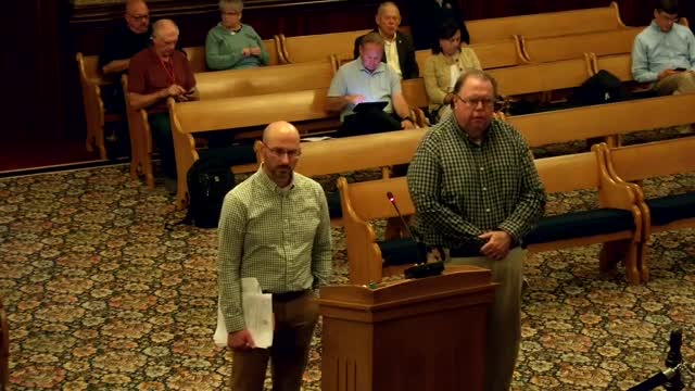 City Council Debates Year-Round Restaurant Plans Amid Safety Concerns