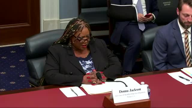 Inflation Reduction Act fuels clean energy job boom