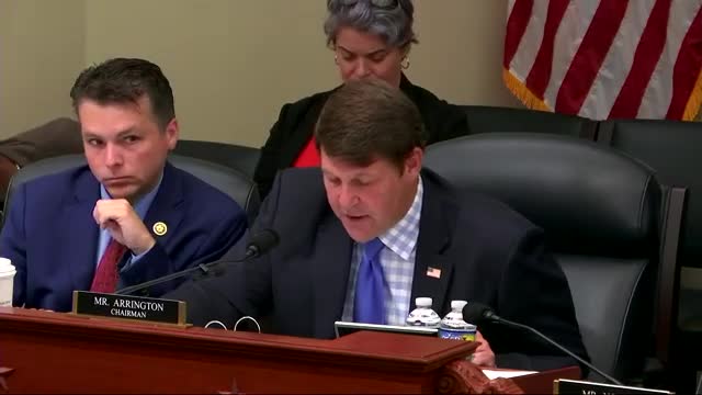 Lawmakers clash over emergency spending and national debt crisis